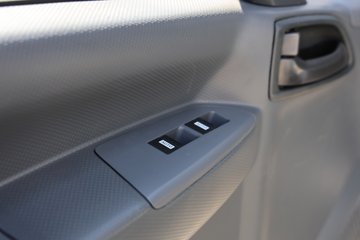 ���� ��ʮ��700P 189���� 4X2 6.688���Ű���ʽ�ػ���ͼƬ