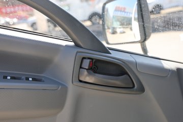 ���� ��ʮ��700P 189���� 4X2 6.688���Ű���ʽ�ػ���ͼƬ