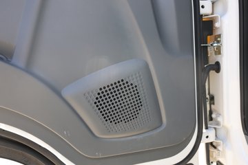 ���� ��ʮ��700P 189���� 4X2 6.688���Ű���ʽ�ػ���ͼƬ