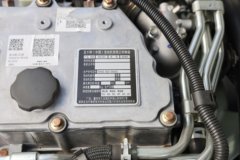庆铃 五十铃700P 189马力 4X2 6.688米排半厢式载货车