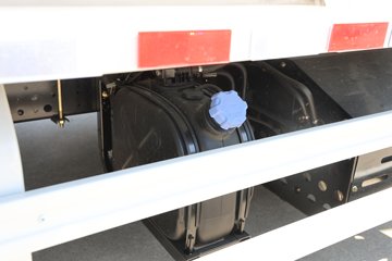 ���� ��ʮ��700P 189���� 4X2 6.688���Ű���ʽ�ػ���ͼƬ