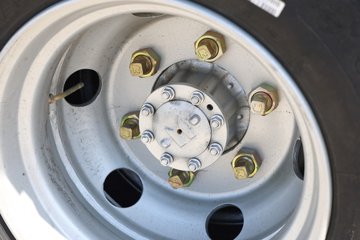 ���� ��ʮ��700P 189���� 4X2 6.688���Ű���ʽ�ػ���ͼƬ