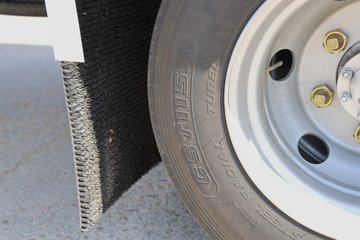 ���� ��ʮ��700P 189���� 4X2 6.688���Ű���ʽ�ػ���ͼƬ