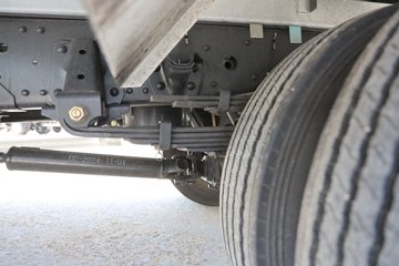 ���� ��ʮ��700P 189���� 4X2 6.688���Ű���ʽ�ػ���ͼƬ