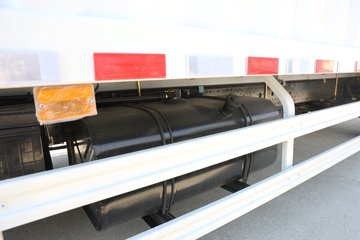 ���� ��ʮ��700P 189���� 4X2 6.688���Ű���ʽ�ػ���ͼƬ