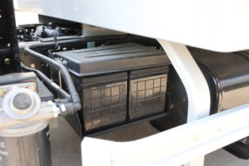 ���� ��ʮ��700P 189���� 4X2 6.688���Ű���ʽ�ػ���ͼƬ