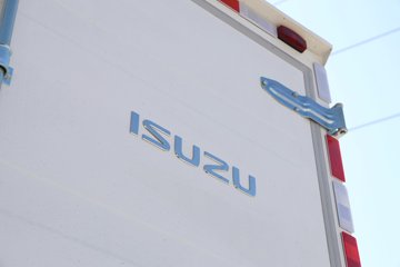 ���� ��ʮ��700P 189���� 4X2 6.688���Ű���ʽ�ػ���ͼƬ