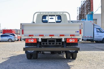 ʱ캽S1 4.5T 3.815׵Ŵ綯С63.75kwhͼƬ