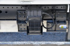 福田 时代领航S1 4.5T 3.815米单排纯电动栏板小卡63.75kwh