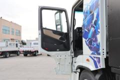 欧曼 GTL星翼版 6X4 纯电动牵引车400.62kWh