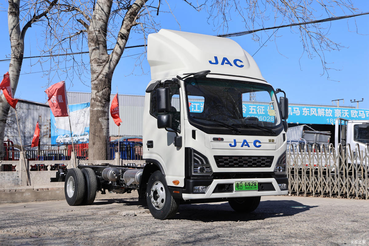 江淮 领跑EV6 4.5T 4.15米单排纯电动厢式轻卡100.46kWh