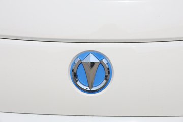 �ɵ�EF3 2024�� 4.2T 4.01�׵��Ŵ��綯����С��56.67kWhͼƬ