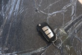 飞碟EF3 电动载货车驾驶室图片