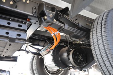 �ɵ�EF3 2024�� 4.2T 4.01�׵��Ŵ��綯����С��56.67kWhͼƬ