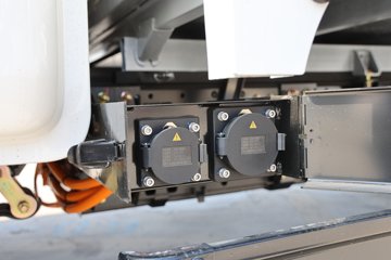 �ɵ�EF3 2024�� 4.2T 4.01�׵��Ŵ��綯����С��56.67kWhͼƬ