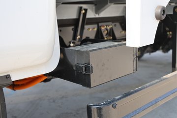 �ɵ�EF3 2024�� 4.2T 4.01�׵��Ŵ��綯����С��56.67kWhͼƬ