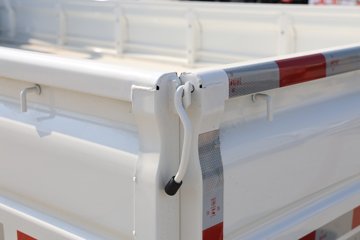 �ɵ�EF3 2024�� 4.2T 4.01�׵��Ŵ��綯����С��56.67kWhͼƬ