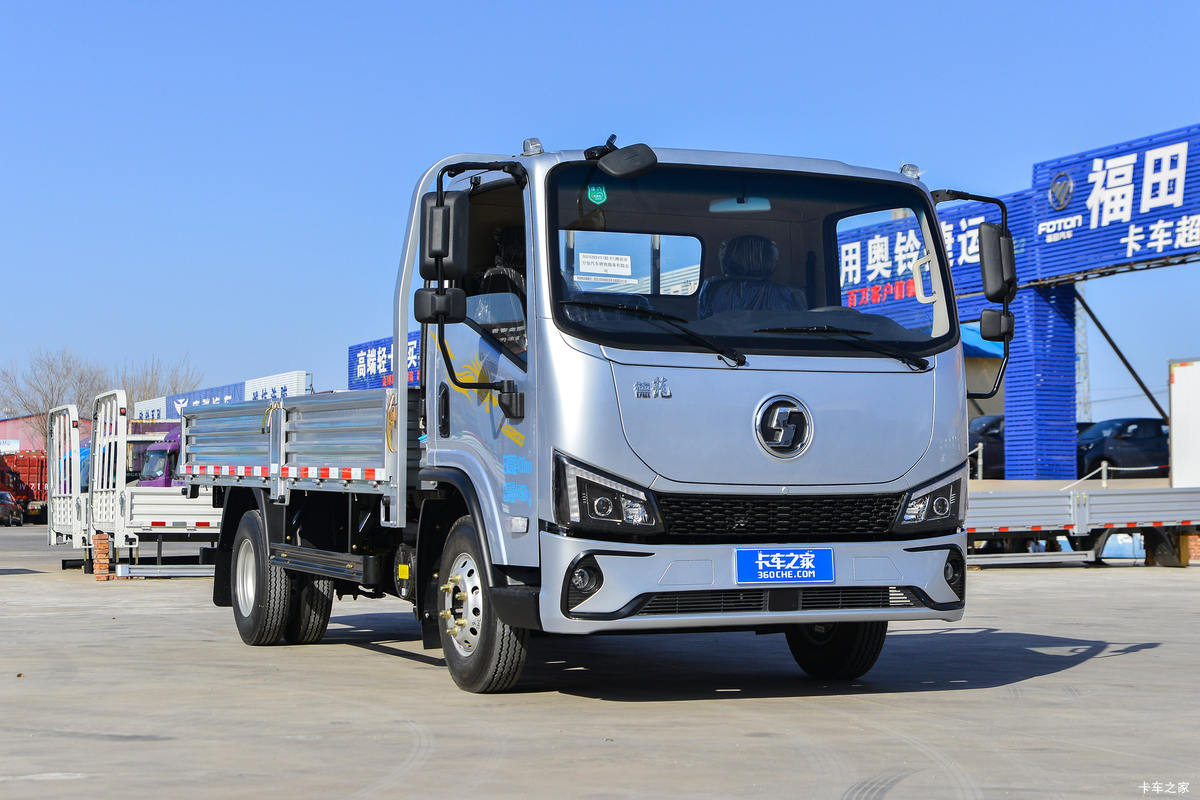 陕汽商用车德龙G200 2.5L柴油 155马力 法士特6档 4.18米单排栏板轻卡