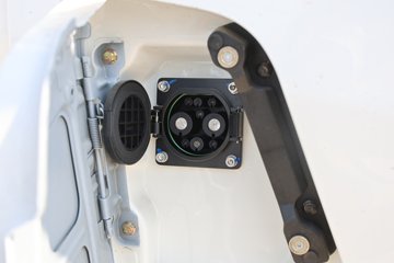 �ɵ�EQ2 ������ 3.01�׵��Ŵ��綯����΢�� ����38.4kWhͼƬ