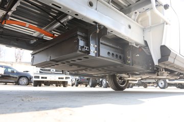 �ɵ�EQ2 ������ 3.01�׵��Ŵ��綯����΢�� ����38.4kWhͼƬ