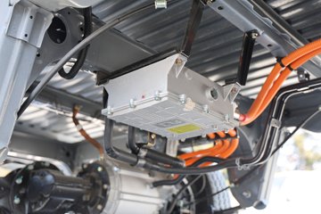 �ɵ�EQ2 ������ 3.01�׵��Ŵ��綯����΢�� ����38.4kWhͼƬ