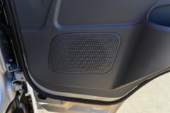 蓝擎 龙N 2.3L柴油 140马力 株齿5档 3.85米排半栏板轻卡 中体