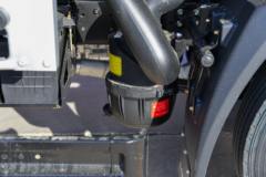 蓝擎 龙N 2.3L柴油 140马力 株齿5档 3.85米排半栏板轻卡 中体