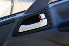 蓝擎轻卡 龙N 2.3L柴油 151马力 株齿6档 4.18米单排栏板轻卡 蓝擎轻卡 龙N 2.3L柴油 151马力 株齿6档 4.18米单排栏板轻卡