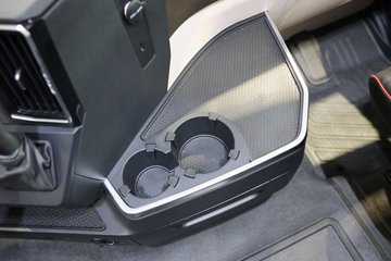 �����ǵ¿�SITRAK G7S 13L���� 540���� 4X2 AMT�Զ���ǣ����ͼƬ