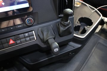 �����ǵ¿�SITRAK G7S 13L���� 540���� 4X2 AMT�Զ���ǣ����ͼƬ