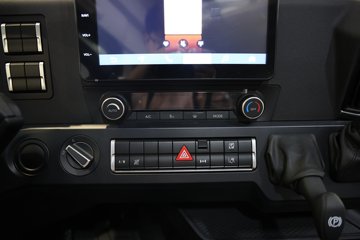 �����ǵ¿�SITRAK G7S 13L���� 540���� 4X2 AMT�Զ���ǣ����ͼƬ