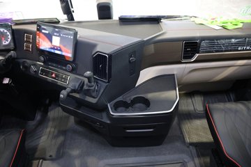 �����ǵ¿�SITRAK G7S 13L���� 540���� 4X2 AMT�Զ���ǣ����ͼƬ