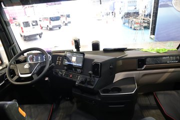 �����ǵ¿�SITRAK G7S 13L���� 540���� 4X2 AMT�Զ���ǣ����ͼƬ