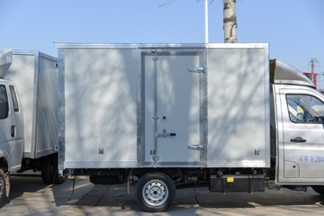 ������Խ��X1 1.6L���� 122���� 5�� 3.035�׵�����ʽ΢��ͼƬ