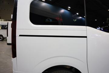 Ͼά  2025 3.5T 4.9987綯51.5kWhͼƬ