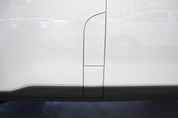 Ͼά  2025 3.5T 4.9987綯51.5kWhͼƬ