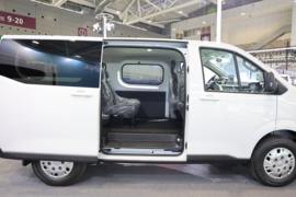 聚星&nbsp;电动封闭厢货驾驶室图片