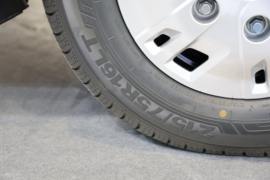 聚星&nbsp;电动封闭厢货底盘图片