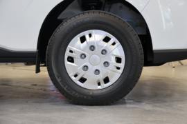 聚星&nbsp;电动封闭厢货底盘图片