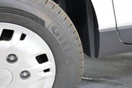 聚星&nbsp;电动封闭厢货底盘图片