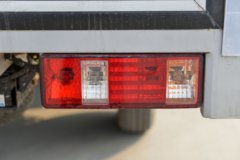 长安跨越王X1 舒适版 1.2L 汽油 91马力 2.535米双排厢式微卡(单后轮)(国六)