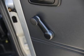 跨越王X1&nbsp;载货车驾驶室                                               图片