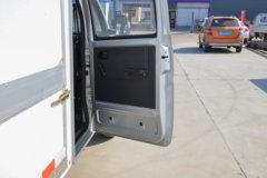 长安跨越王X1 1.6L汽油 122马力 4X2 5档 2.67米双排翼展式微卡