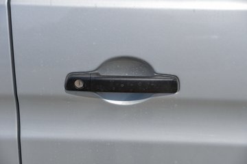 ������Խ��X1 1.2L���� 91���� 4X2 5�� 2.56�׵�����չʽ΢��ͼƬ