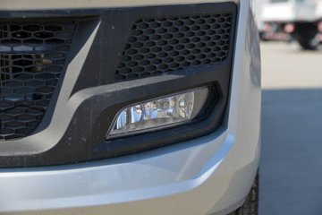 ������Խ��X1 1.2L���� 91���� 4X2 5�� 2.56�׵�����չʽ΢��ͼƬ