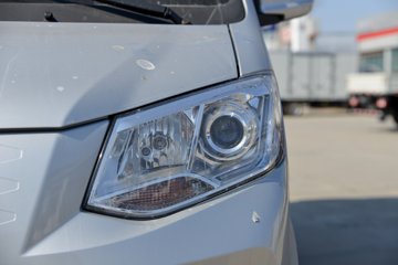 ������Խ��X1 1.2L���� 91���� 4X2 5�� 2.56�׵�����չʽ΢��ͼƬ