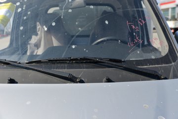 ������Խ��X1 1.2L���� 91���� 4X2 5�� 2.56�׵�����չʽ΢��ͼƬ