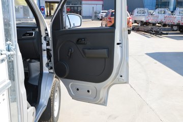 ������Խ��X1 1.2L���� 91���� 4X2 5�� 2.56�׵�����չʽ΢��ͼƬ