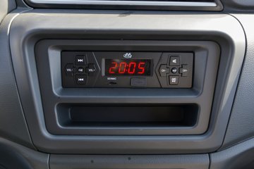 ������Խ��X1 1.2L���� 91���� 4X2 5�� 2.56�׵�����չʽ΢��ͼƬ