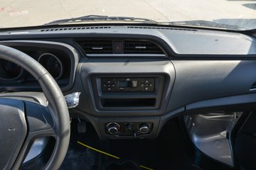 ������Խ��X1 1.2L���� 91���� 4X2 5�� 2.56�׵�����չʽ΢��ͼƬ